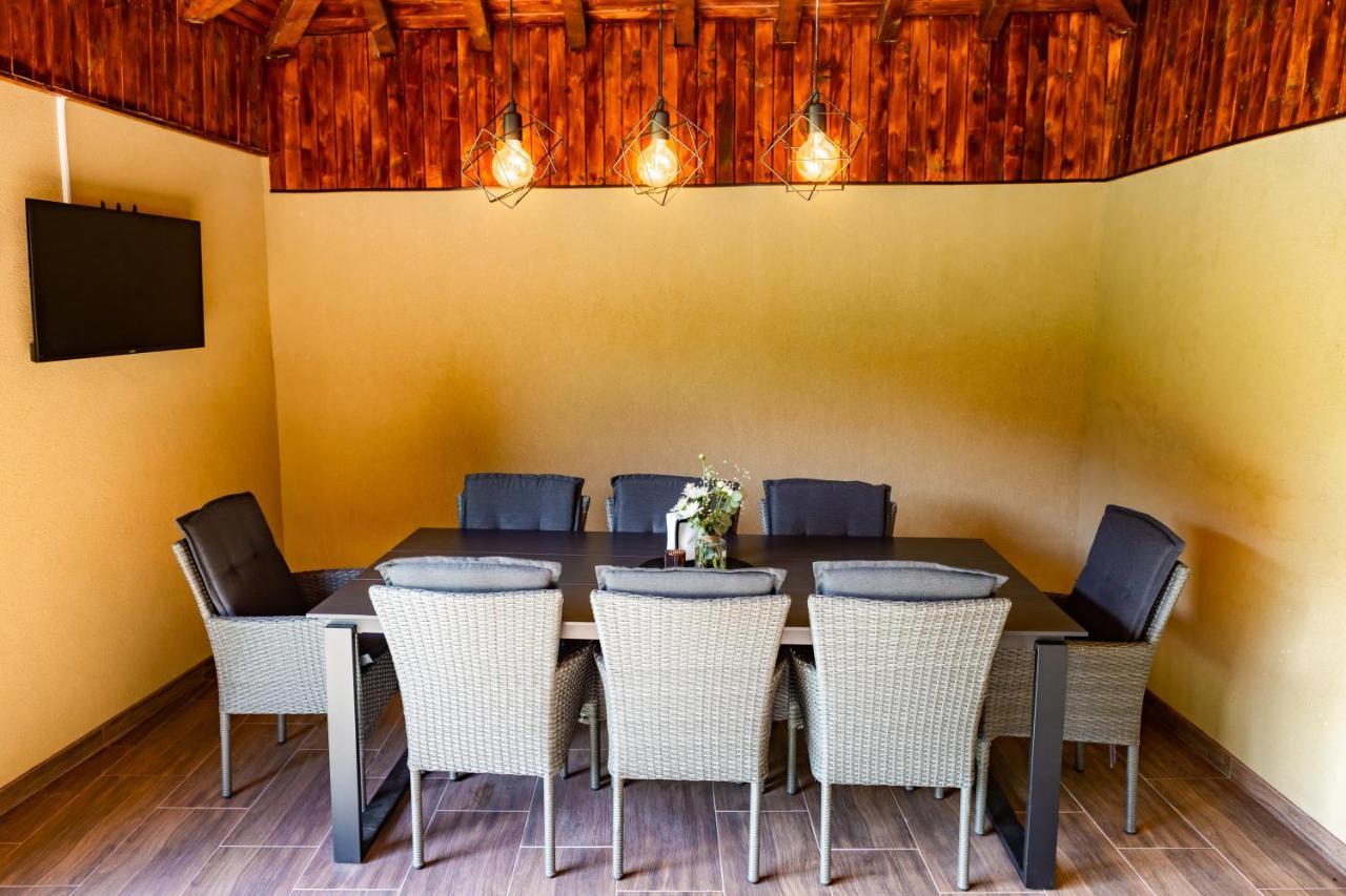 Forest Oasis Guest House Free Parking ساباريفا بانيا المظهر الخارجي الصورة
