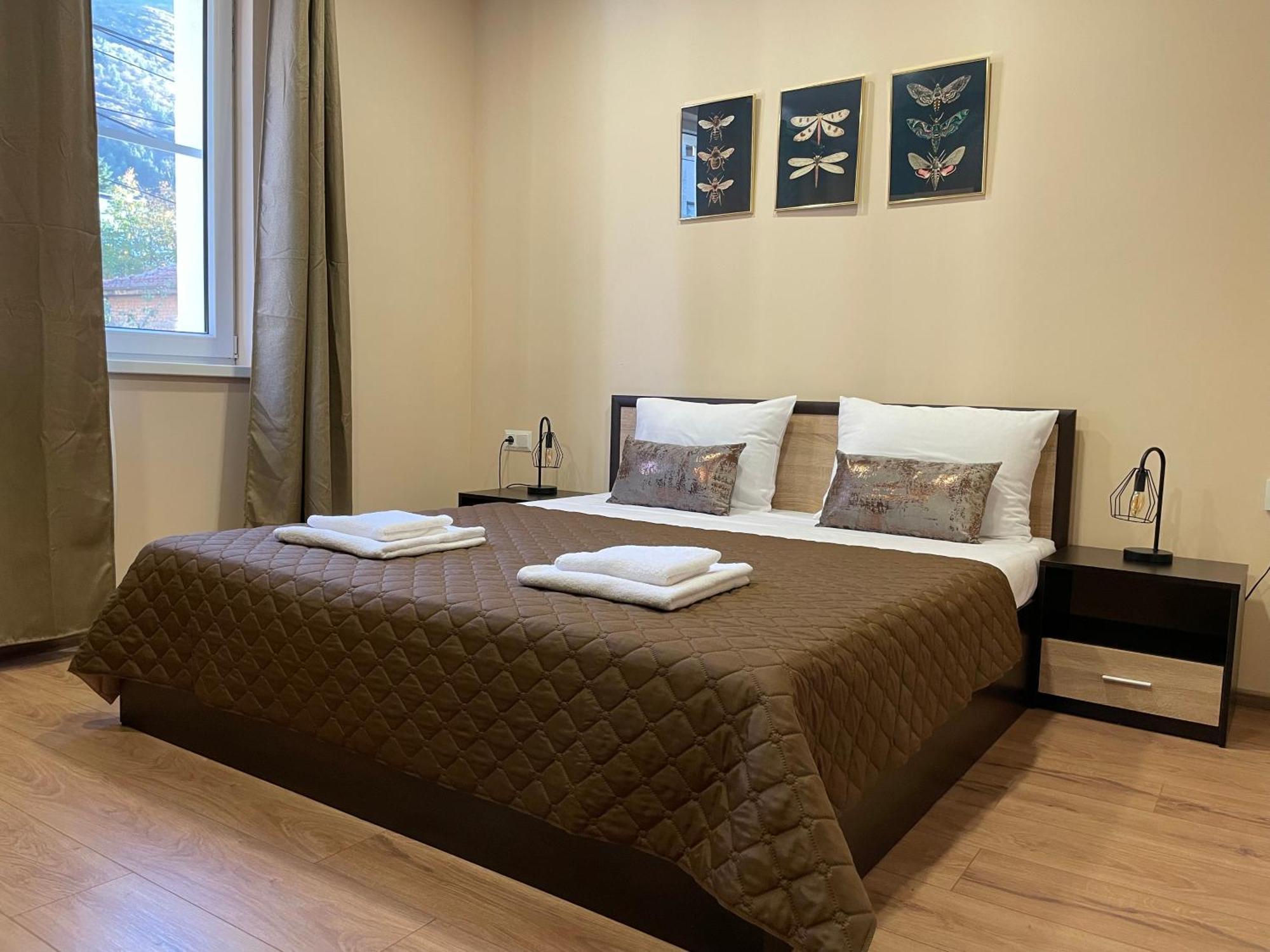 Forest Oasis Guest House Free Parking ساباريفا بانيا المظهر الخارجي الصورة
